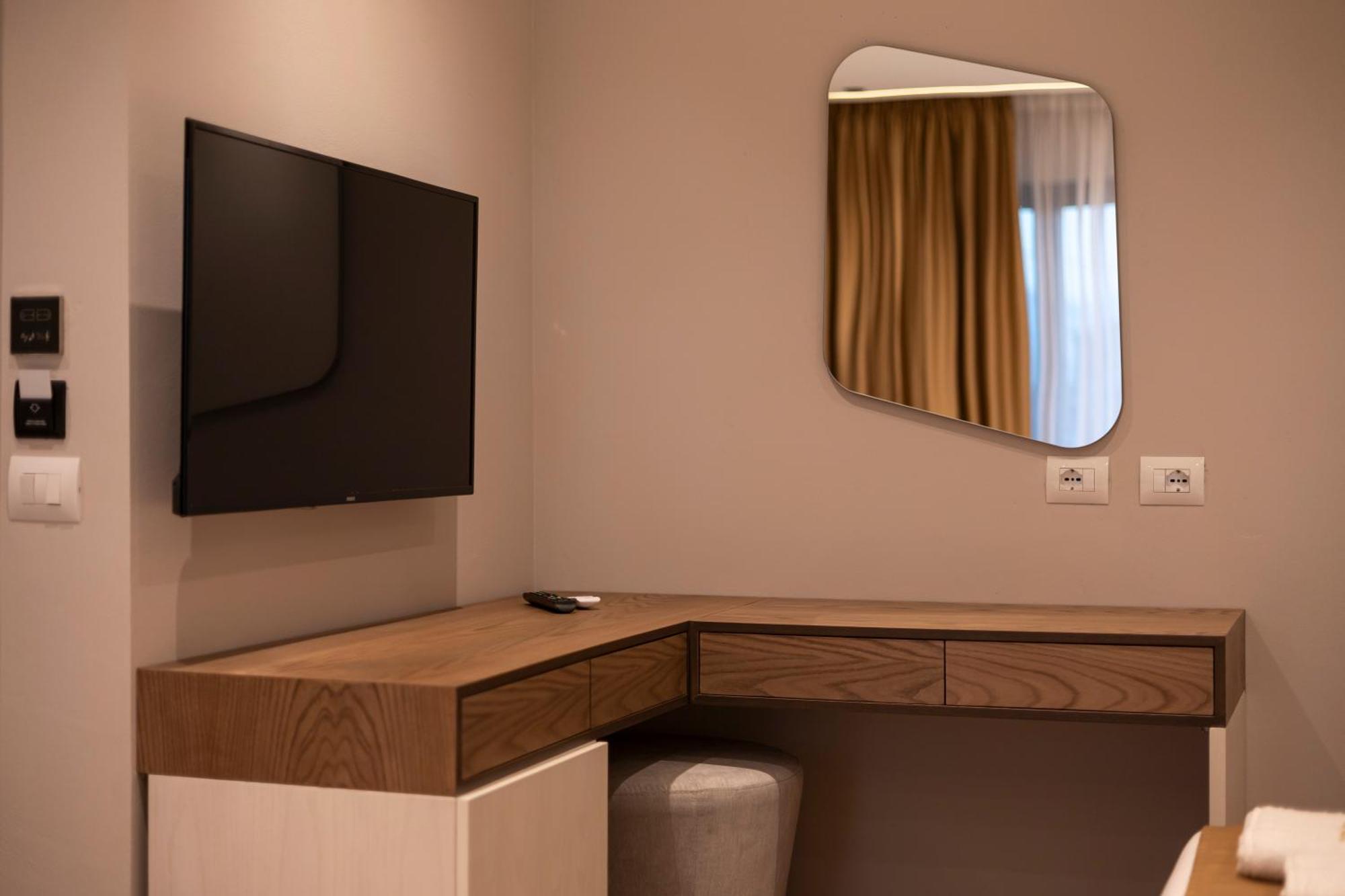 Diol Hotel Ksamil Ngoại thất bức ảnh